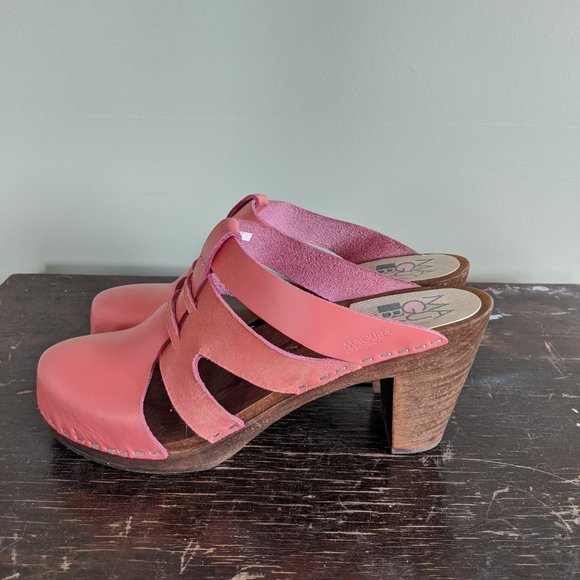 Coral Pink Maguba Leather and Wood Clogs - Picture 3 of 10